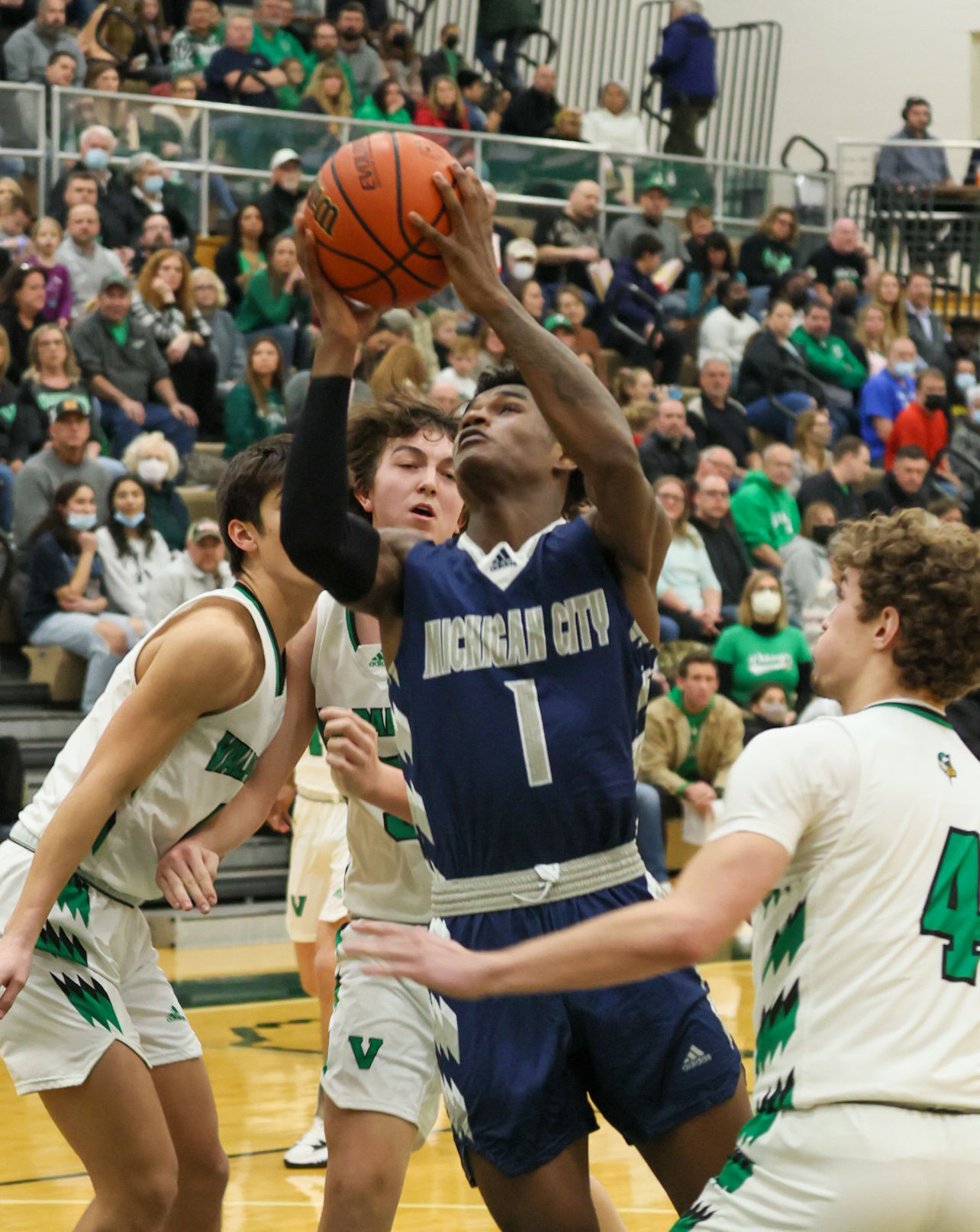 Michigan City visits Valparaiso in DAC play